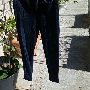 High waited blue jeans